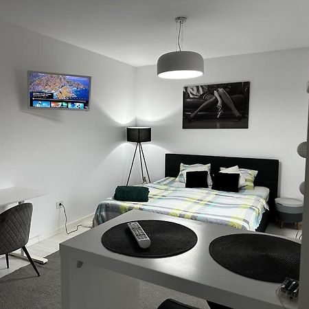Reeas Apartament 13 Apartment Chisoda Exterior photo