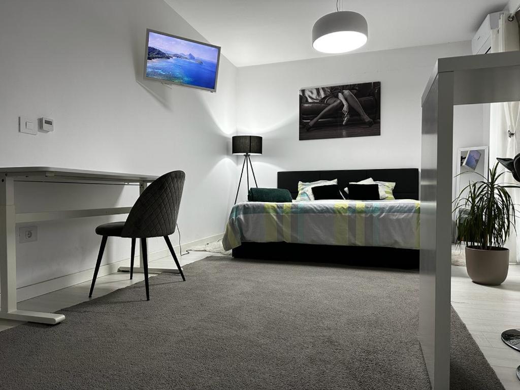 Reeas Apartament 13 Apartment Chisoda Exterior photo